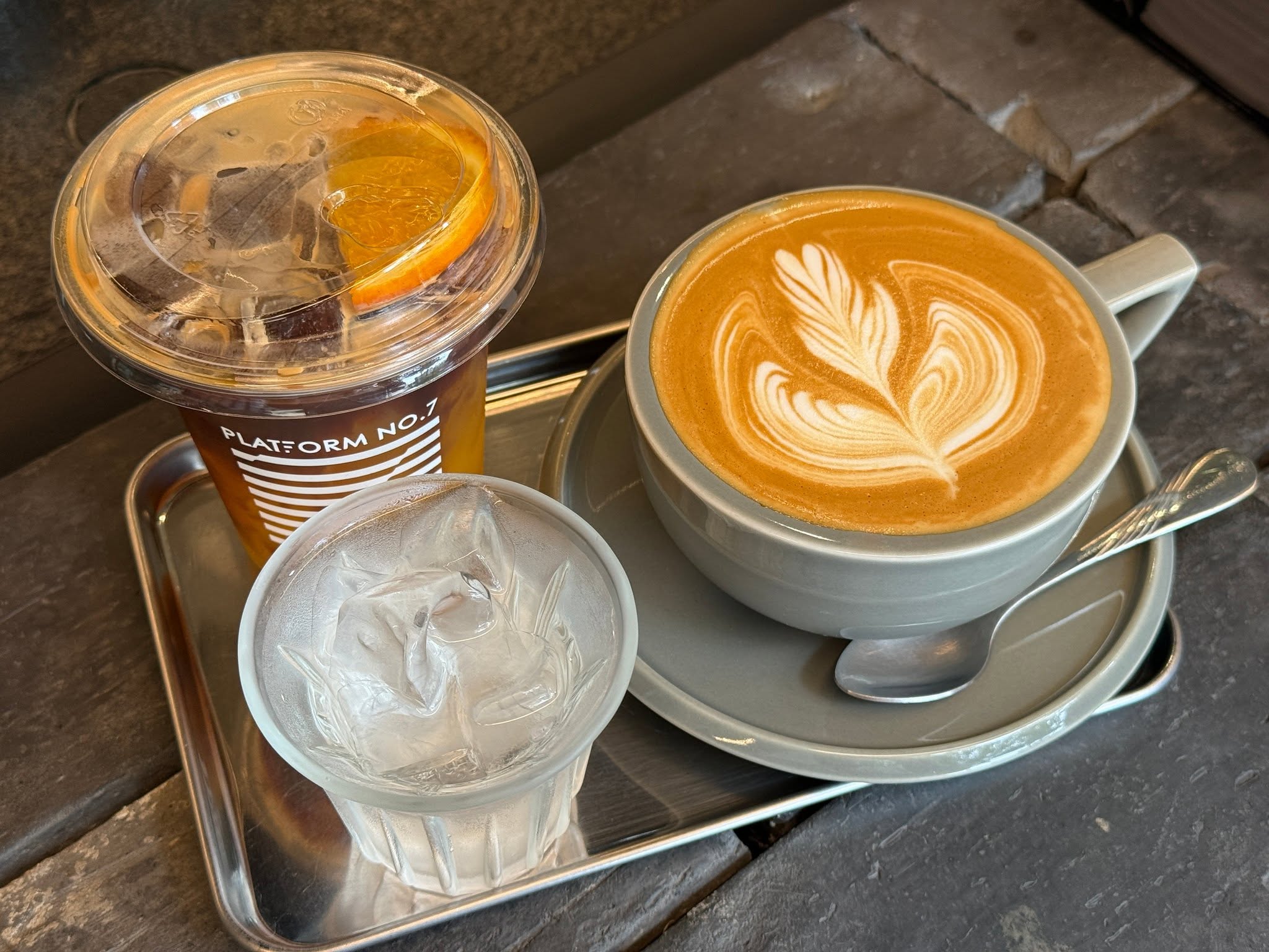 กาแฟพรีเมียมและเครื่องดื่มของ Platform no. 7 Kanchanaburi